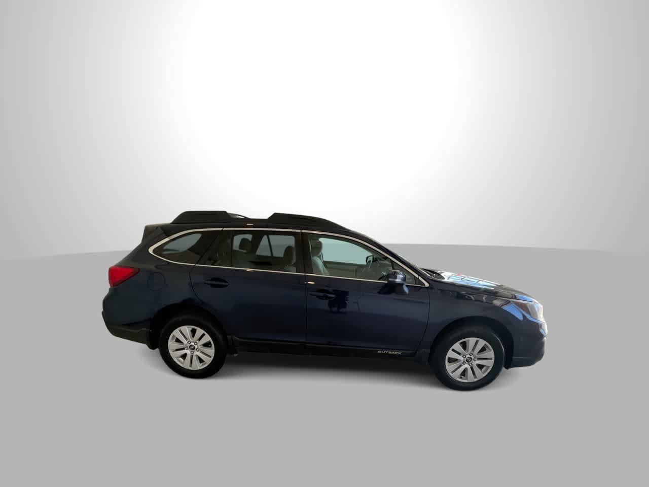 Used 2018 Subaru Outback 2.5i Premium AWD/4WD image 9
