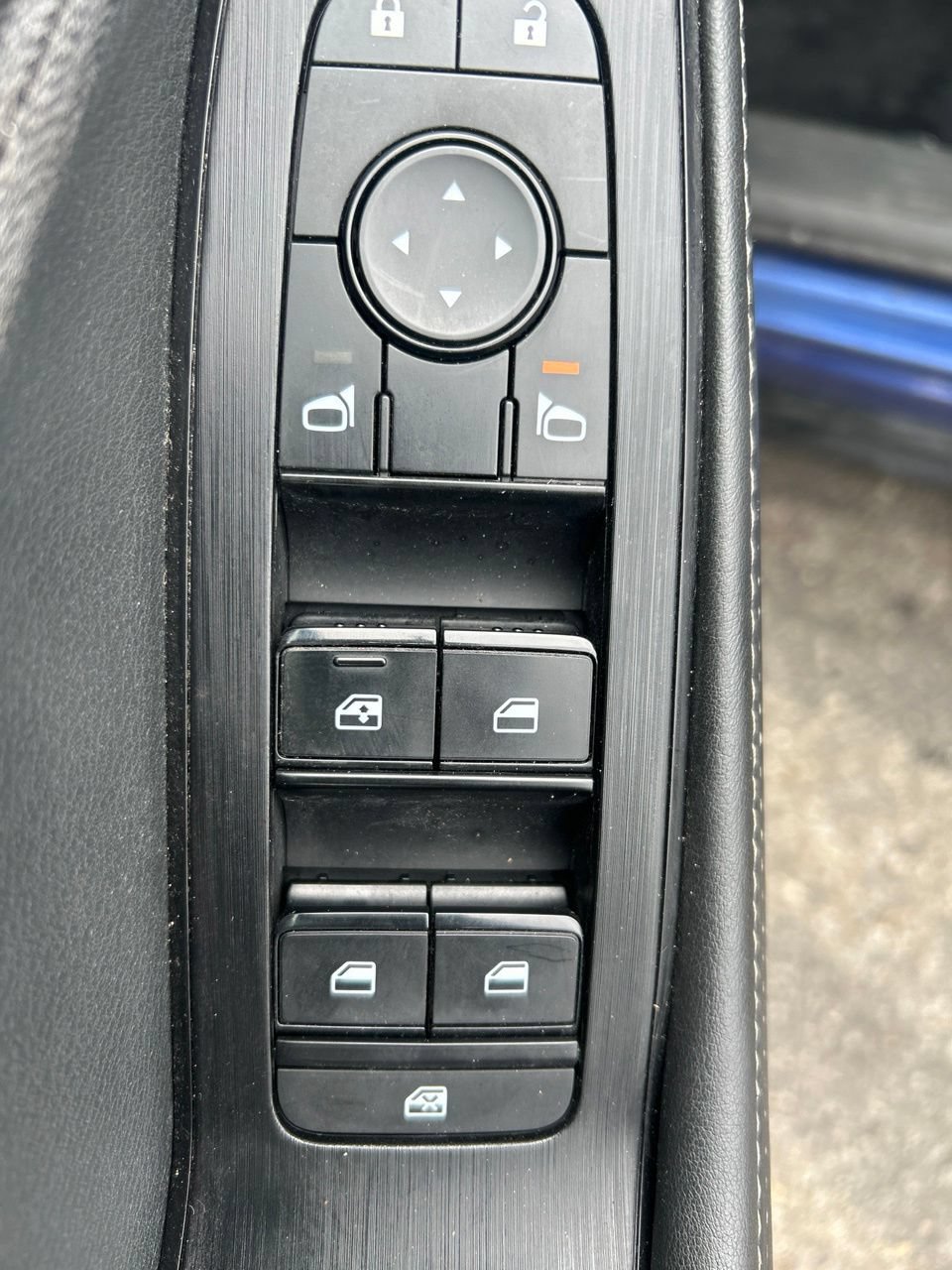 Used 2021 Nissan Rogue SV FWD image 16