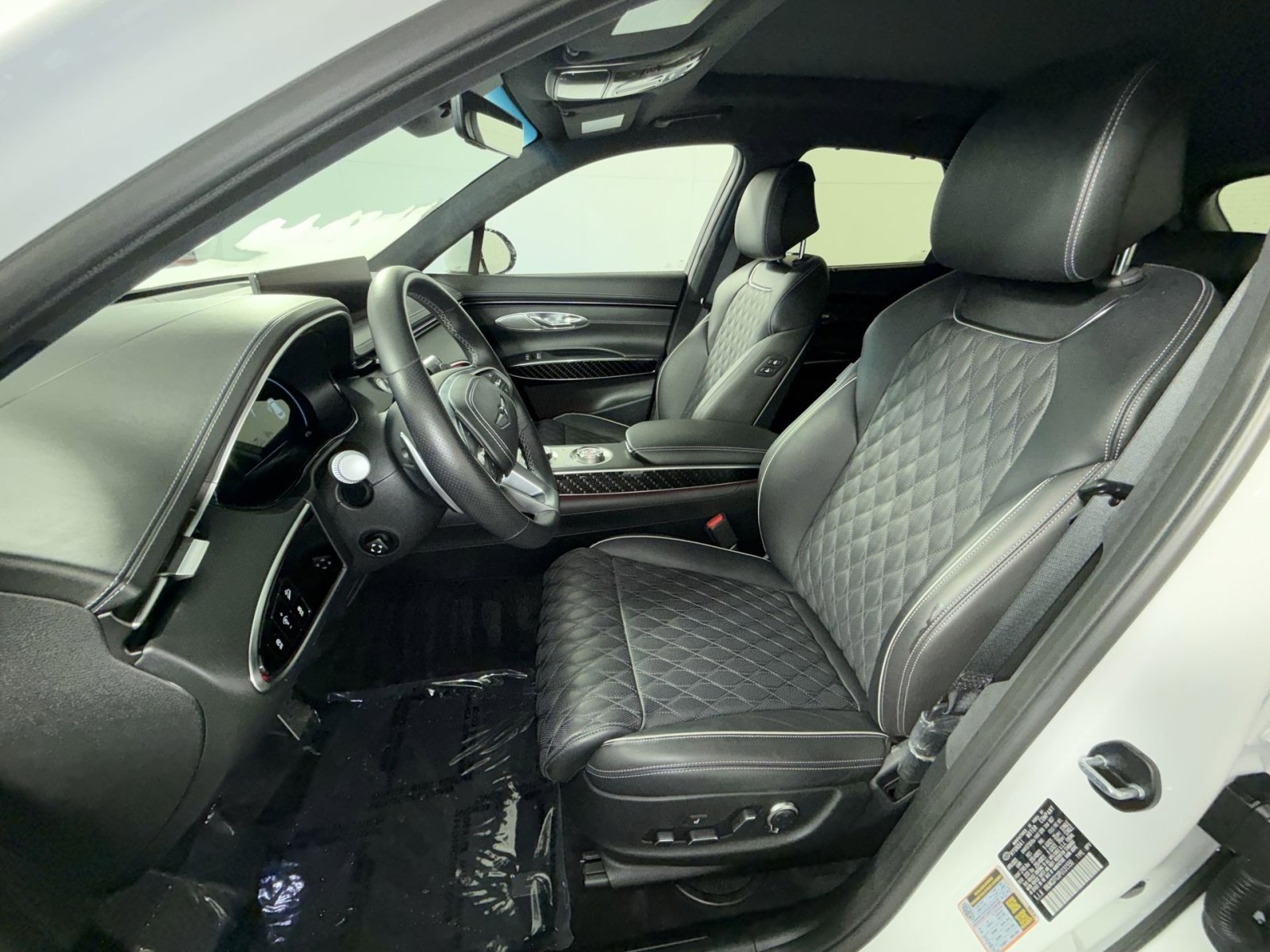 Used 2023 Genesis GV70 3.5T Sport w/ Sport Prestige Package image 13