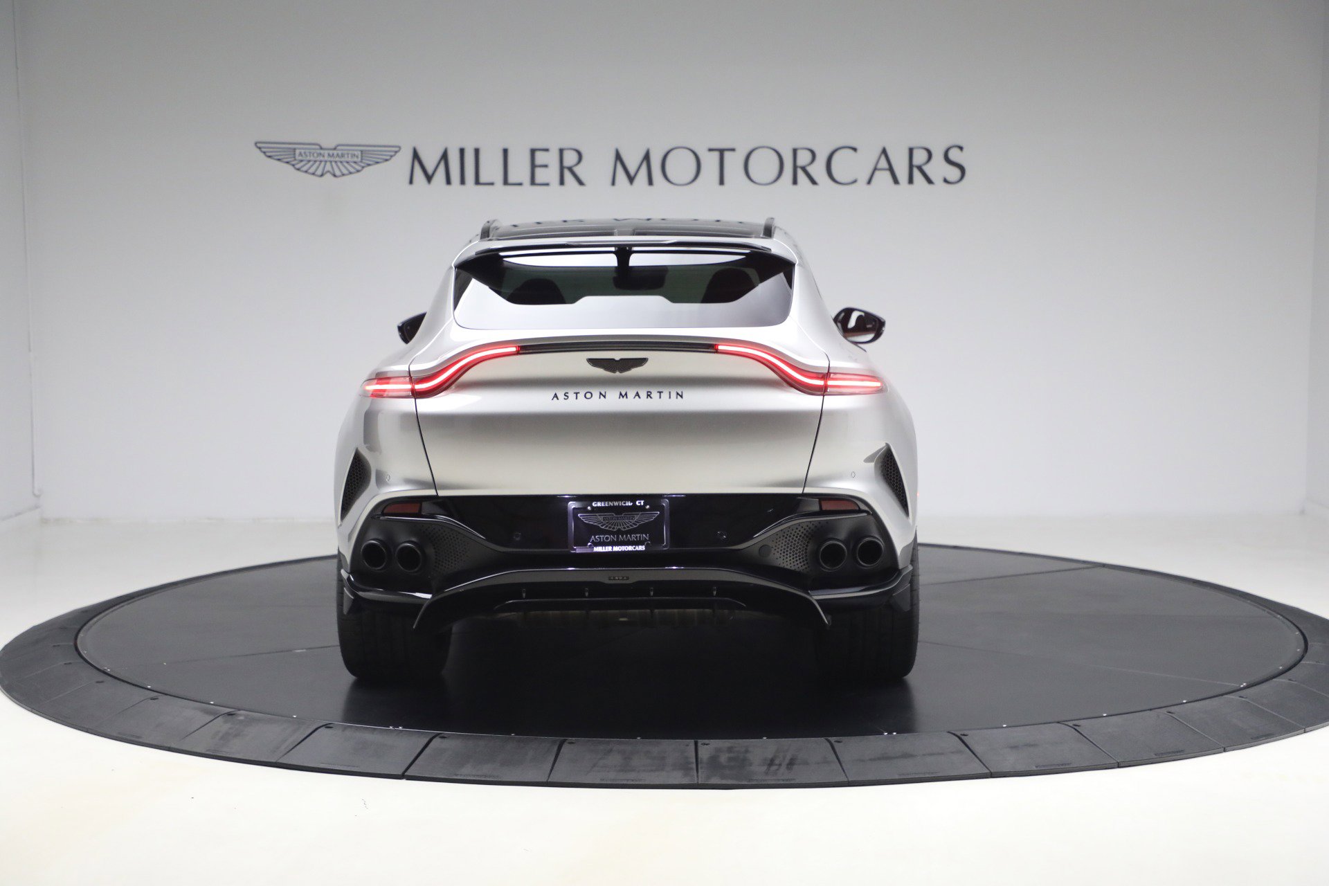 Used 2023 Aston Martin DBX 707 image 6