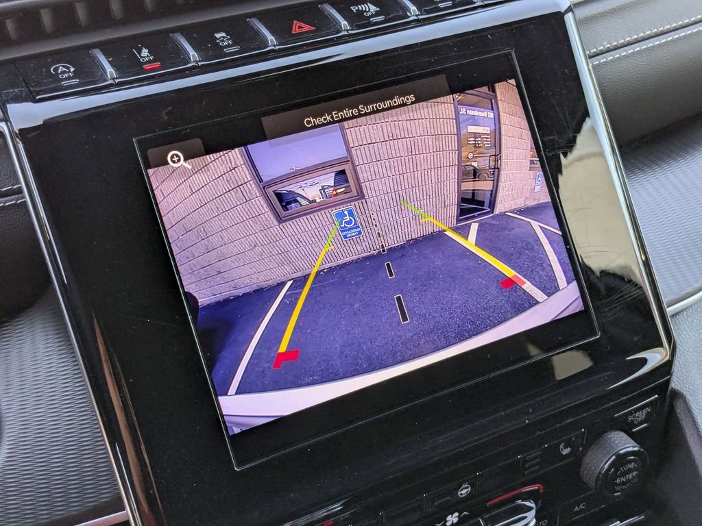 Used 2025 Jeep Grand Cherokee Altitude image 22