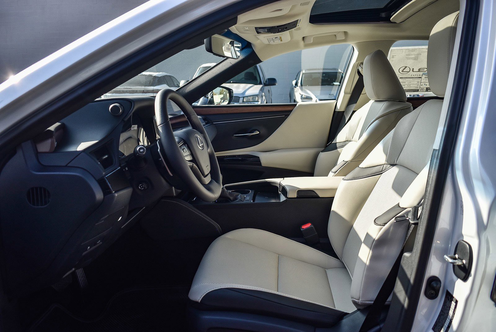 New 2025 Lexus ES 350 w/ Premium Package image 17