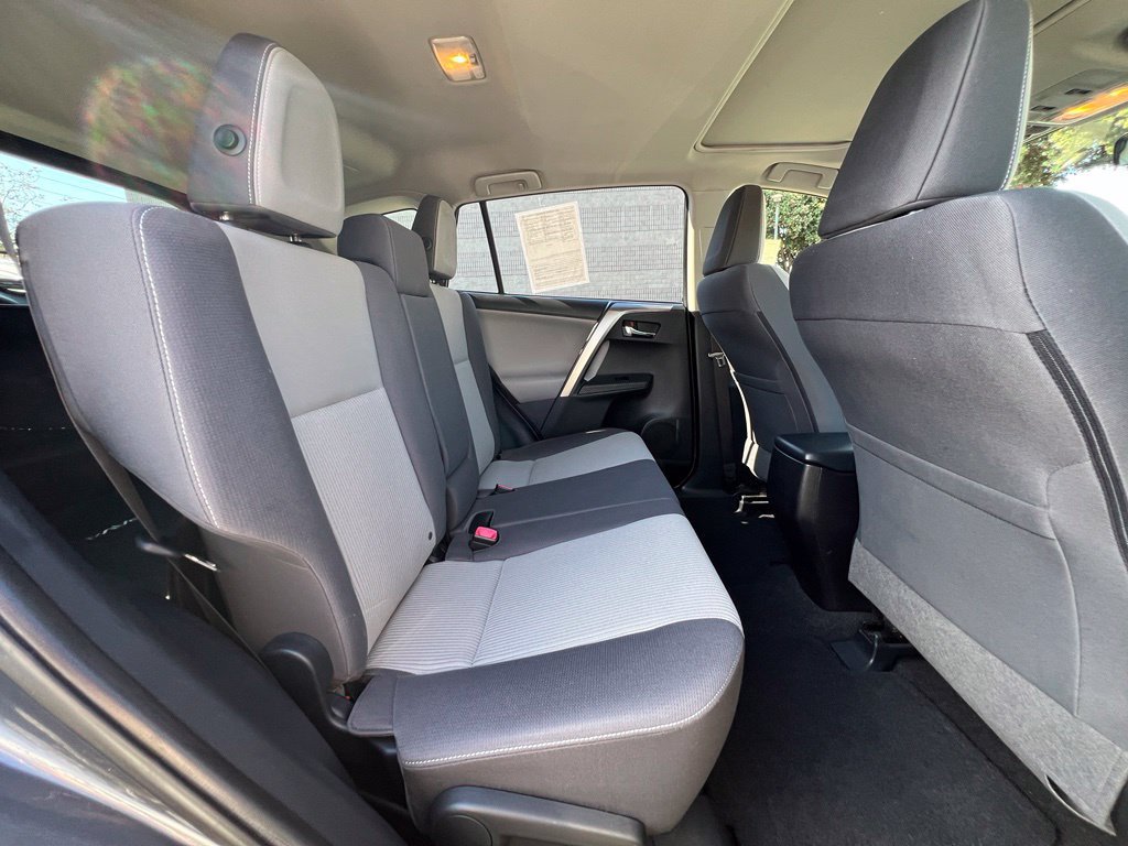 Used 2015 Toyota RAV4 XLE FWD image 17