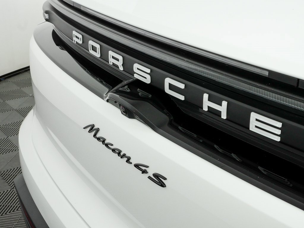 New 2025 Porsche Macan 4S Electric image 39