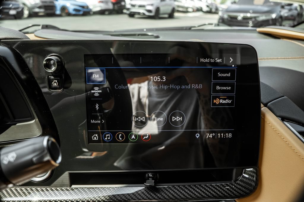 Used 2020 Chevrolet Corvette Stingray Preferred Cpe w/ 2LT Preferred Equipment Group RWD image 19
