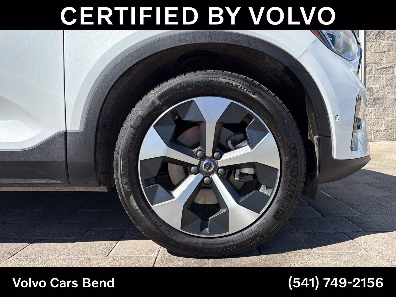 Certified 2026 Volvo XC40 B5 Plus AWD/4WD image 8