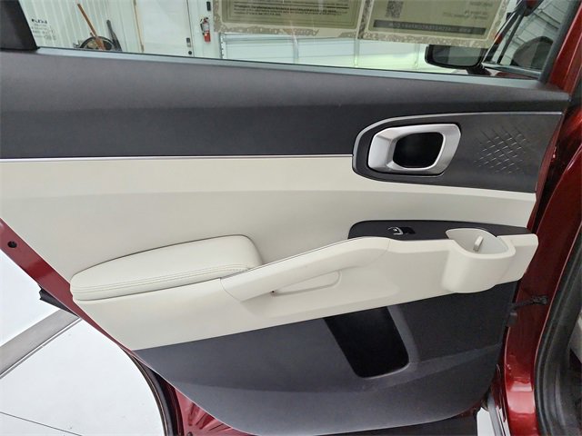 Used 2025 Kia Sorento S w/ Panoramic Sunroof Package image 32