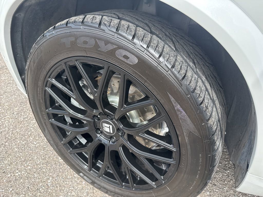 Used 2016 Volvo XC90 T6 Momentum image 11