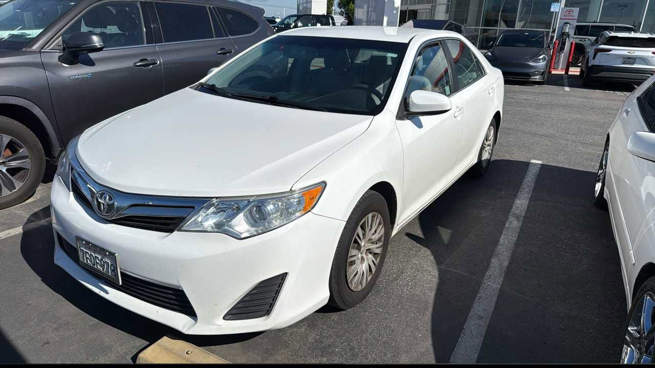 Used 2014 Toyota Camry LE