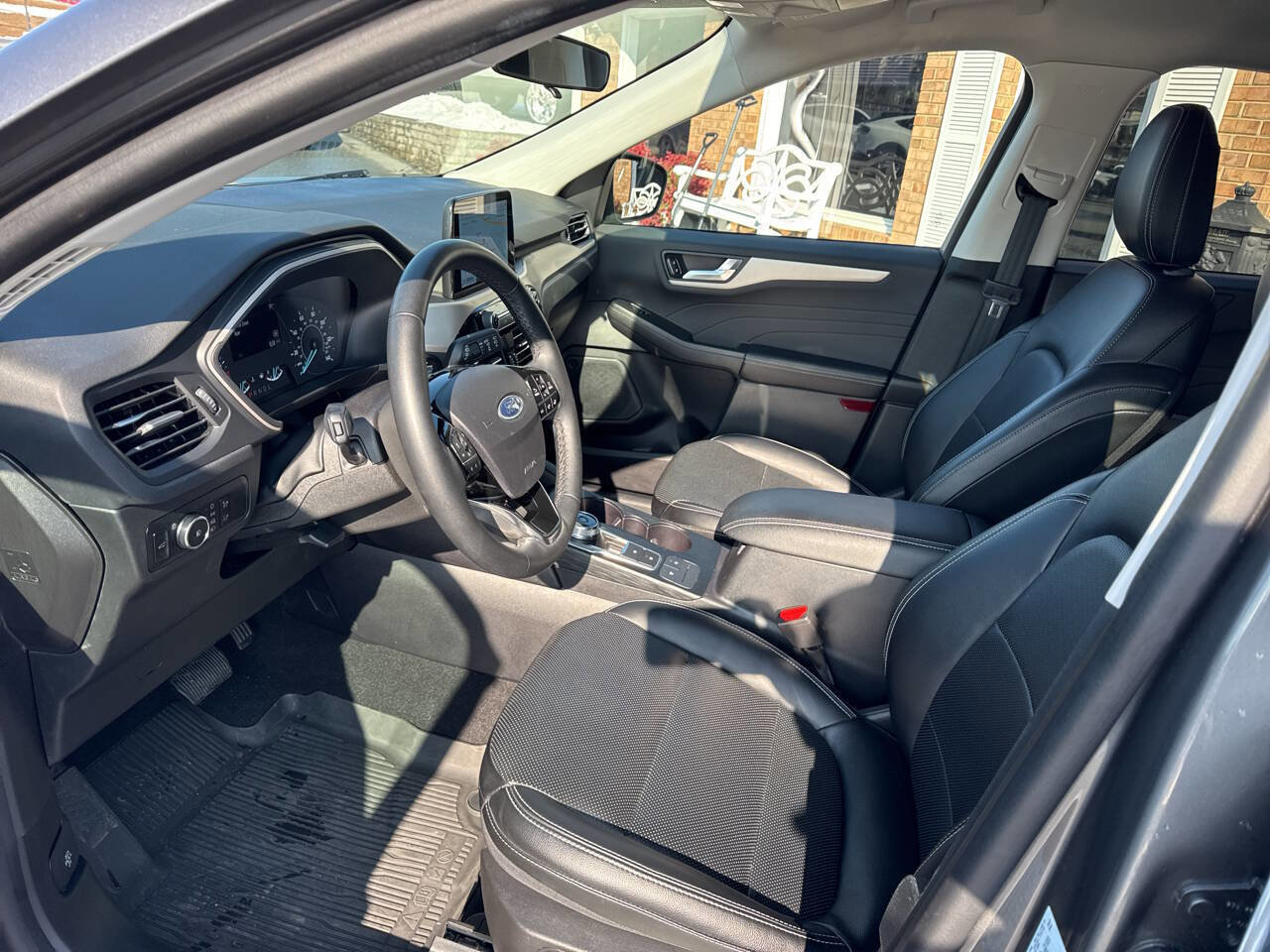 Used 2022 Ford Escape SEL image 12