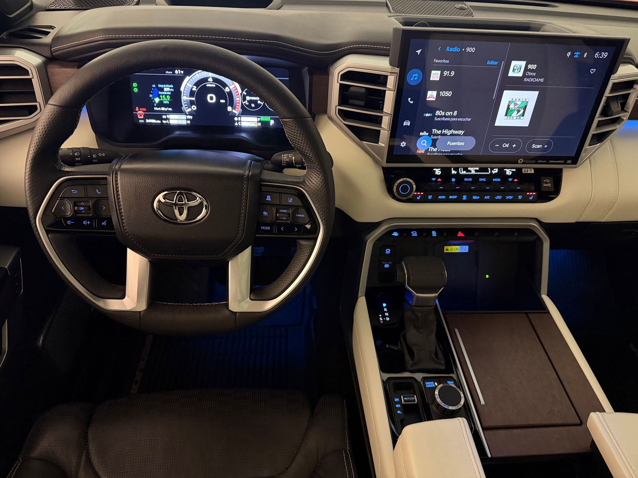 Used 2023 Toyota Sequoia Capstone AWD/4WD image 31