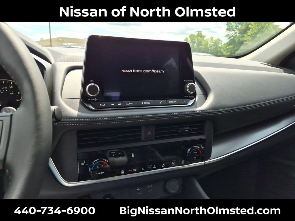 New 2026 Nissan Rogue SV w/ Cold Weather Package AWD/4WD image 16