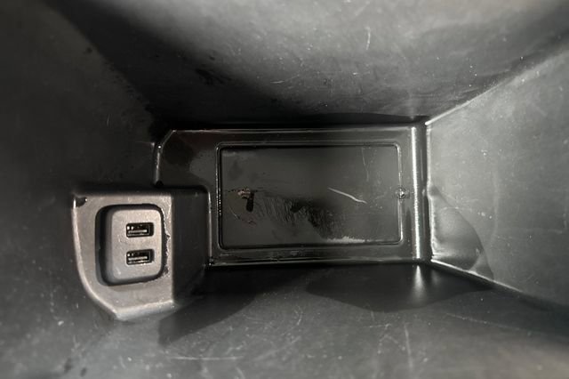 Used 2024 GMC Terrain SLT image 33