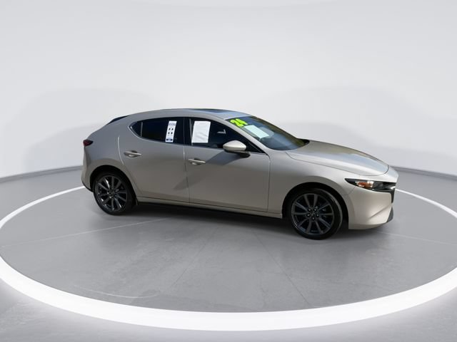 Used 2024 MAZDA MAZDA3 s FWD image 9