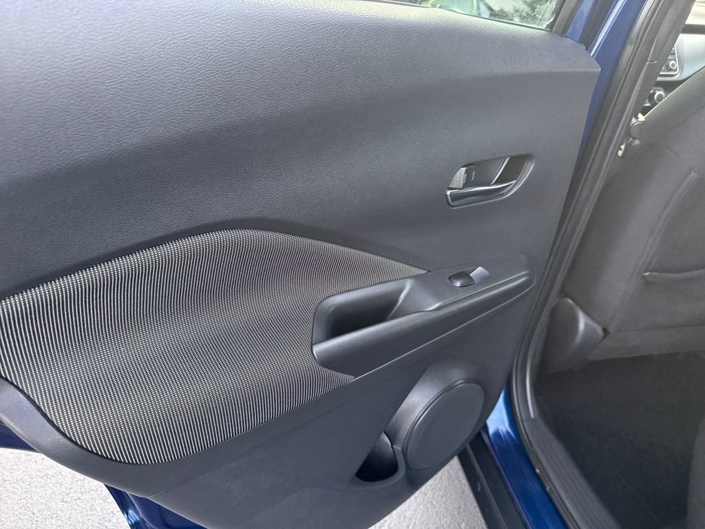 Used 2018 Nissan Kicks SV FWD image 16