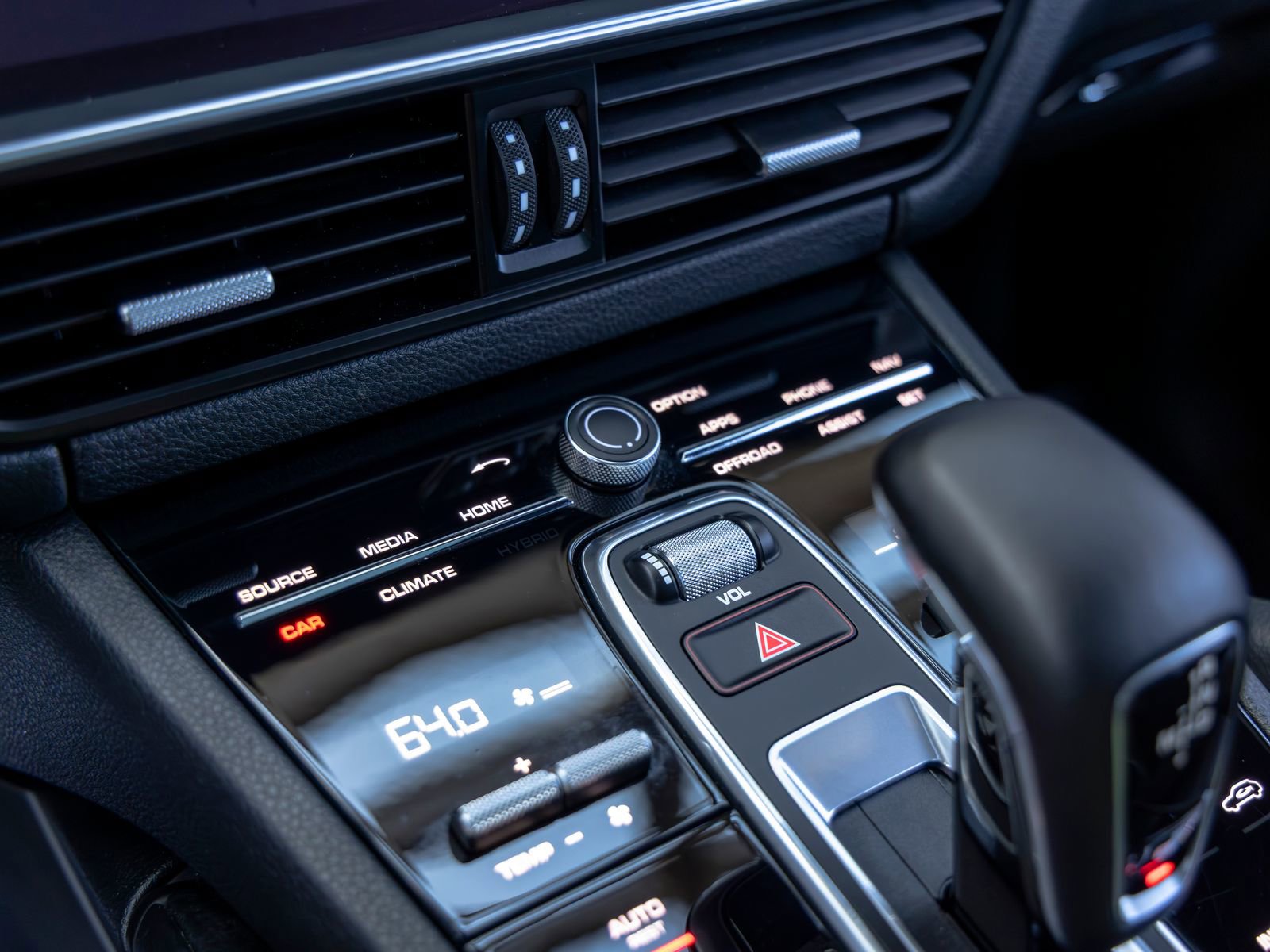 Certified 2021 Porsche Cayenne AWD/4WD image 40