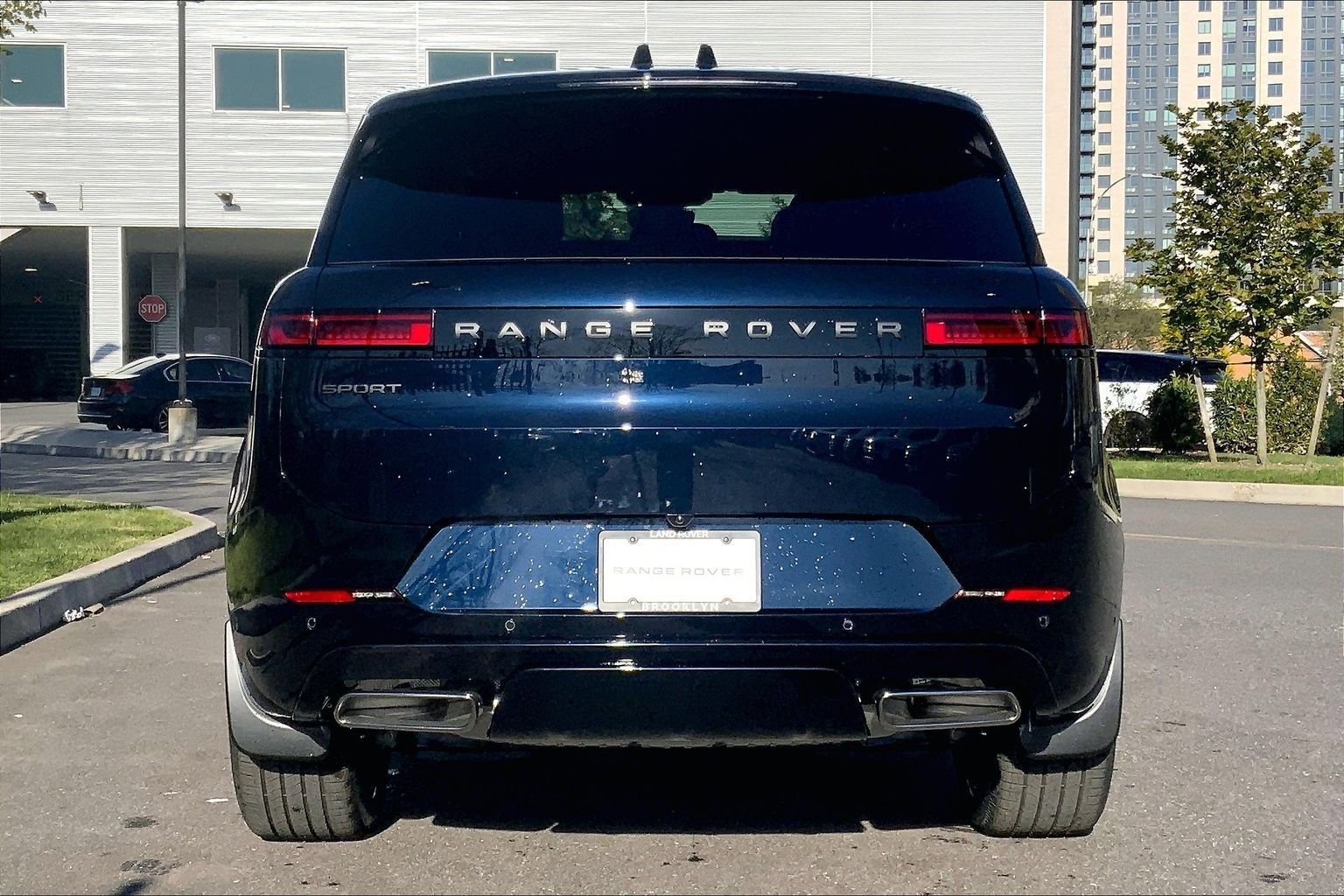 New 2026 Land Rover Range Rover Sport Dynamic SE AWD/4WD image 4