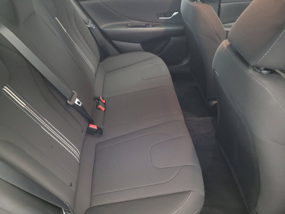 Used 2022 Hyundai Elantra SEL w/ Cargo Package image 19