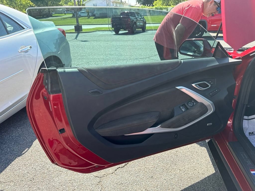 Used 2018 Chevrolet Camaro ZL1 RWD image 8
