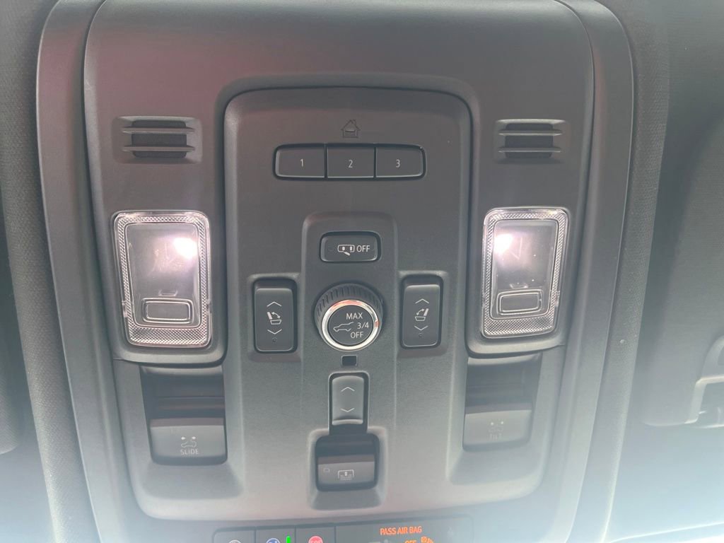 Used 2023 GMC Yukon Denali image 39