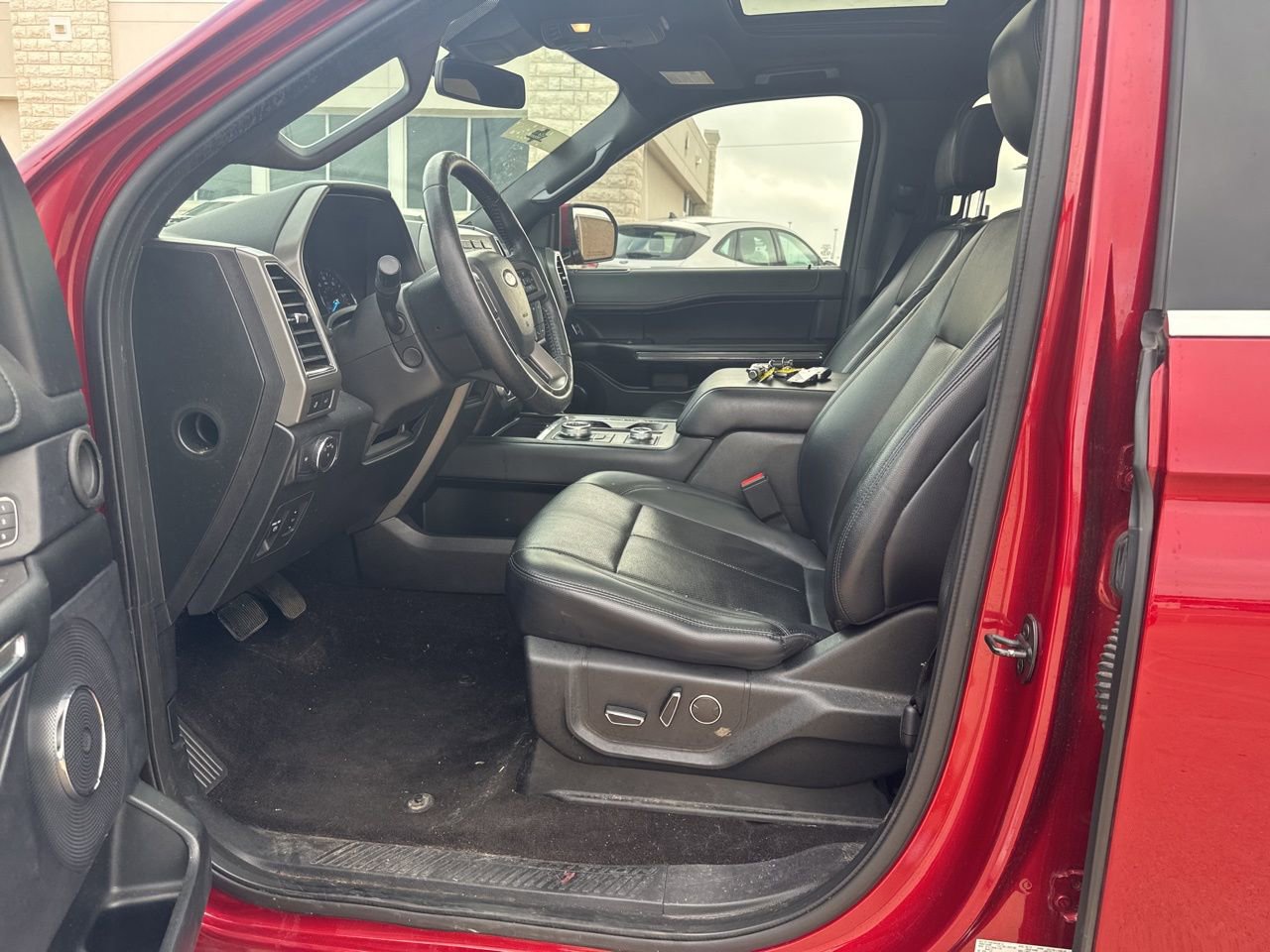 Used 2019 Ford Expedition XLT w/ Equipment Group 202A image 9