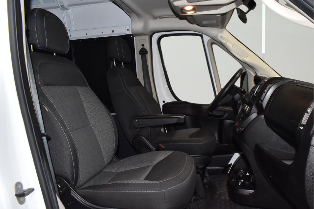 Used 2018 RAM ProMaster 1500 w/ Interior Convenience Group FWD image 12