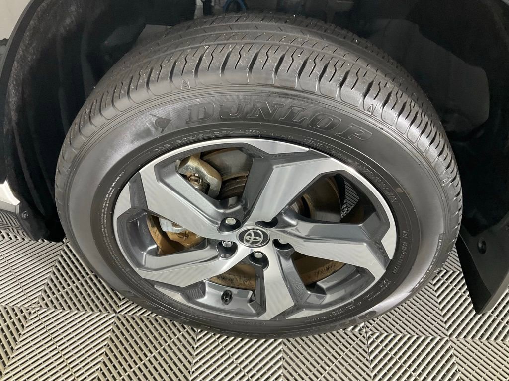 Used 2023 Toyota RAV4 SE image 10