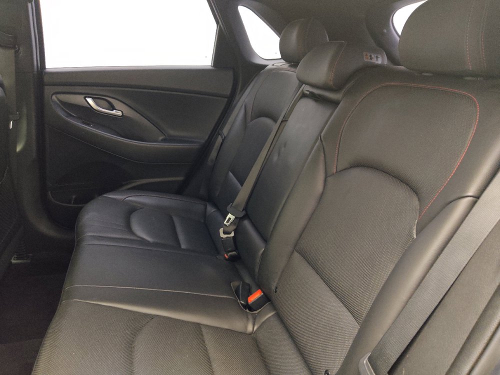 Used 2018 Hyundai Elantra GT Sport FWD image 18