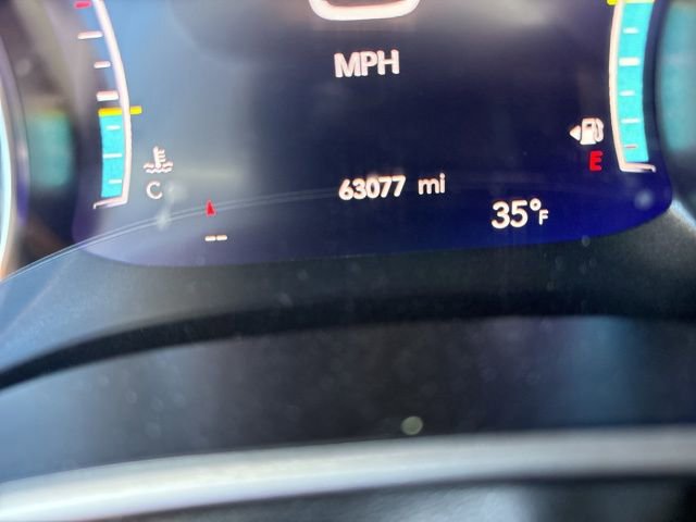 Used 2024 Chrysler Pacifica Touring-L image 14