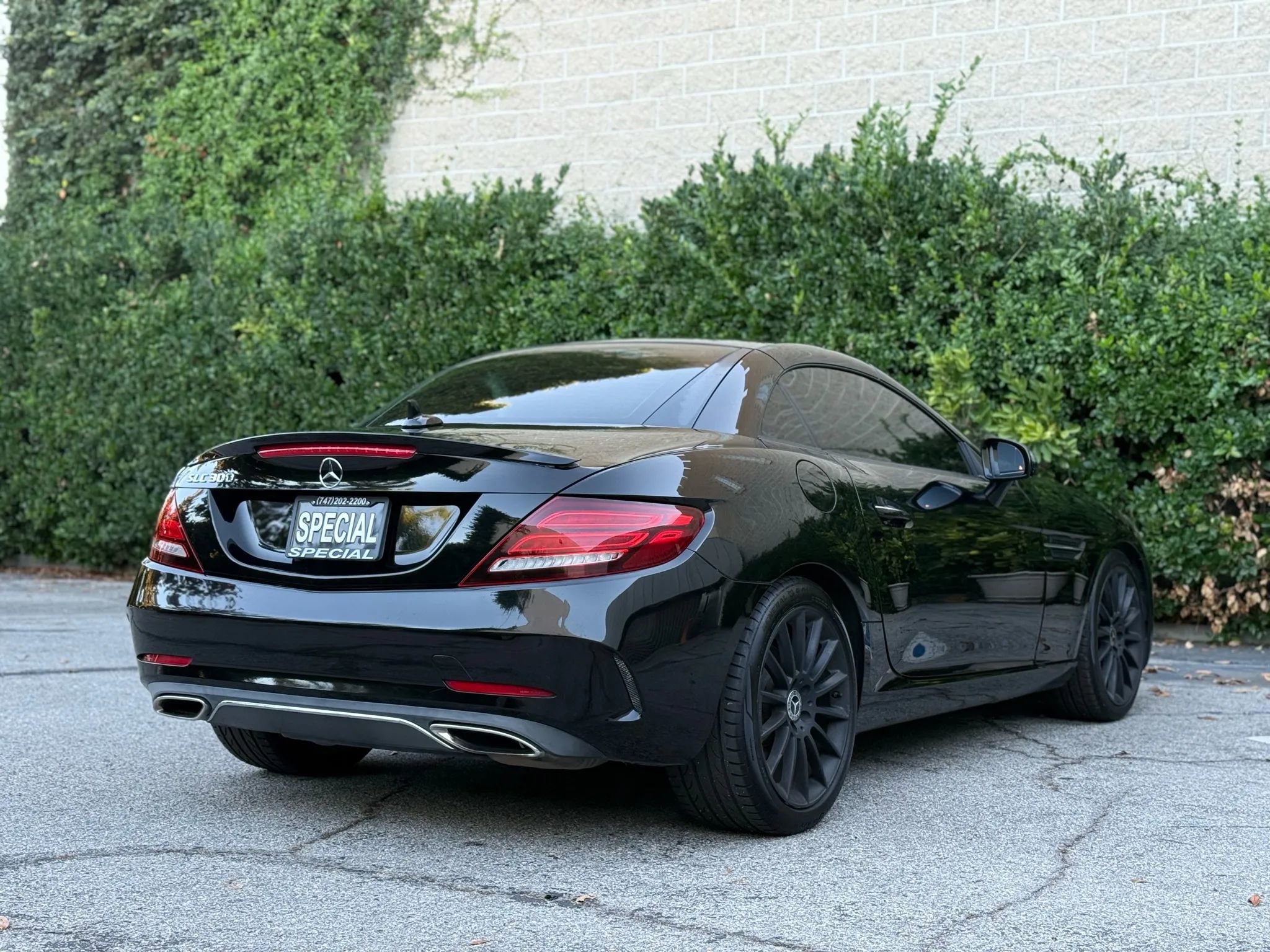 Used 2017 Mercedes-Benz SLC 300 w/ Premium 2 Package image 13