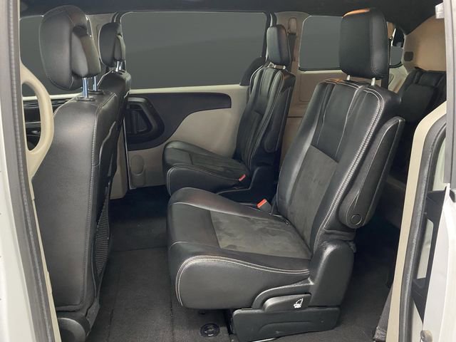 Used 2019 Dodge Grand Caravan SXT image 28