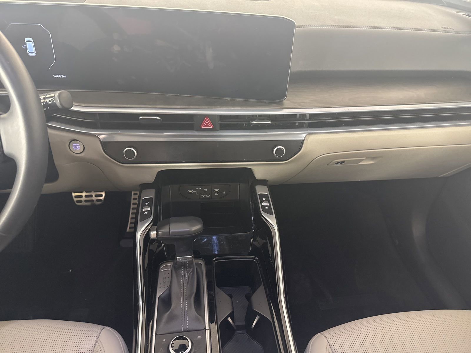 Used 2024 Kia Sorento SX image 10