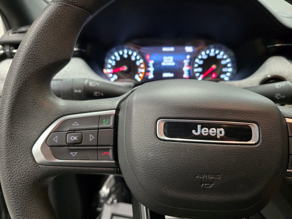 Used 2023 Jeep Compass Sport image 18
