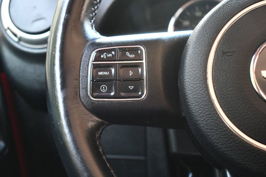 Used 2018 Jeep Wrangler Unlimited Sahara w/ Connectivity Group image 35