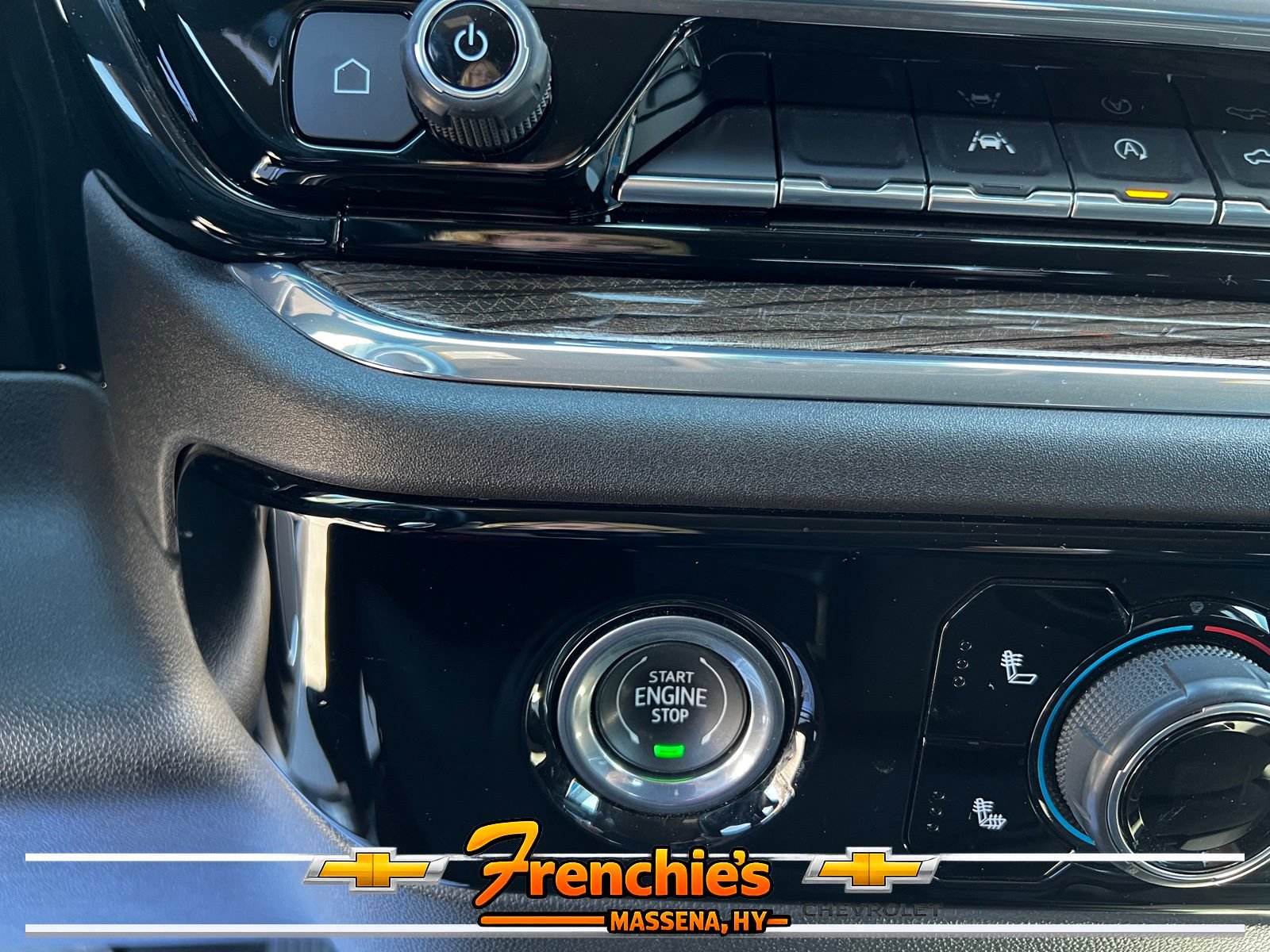 Used 2023 Chevrolet Silverado 1500 LT AWD/4WD image 14
