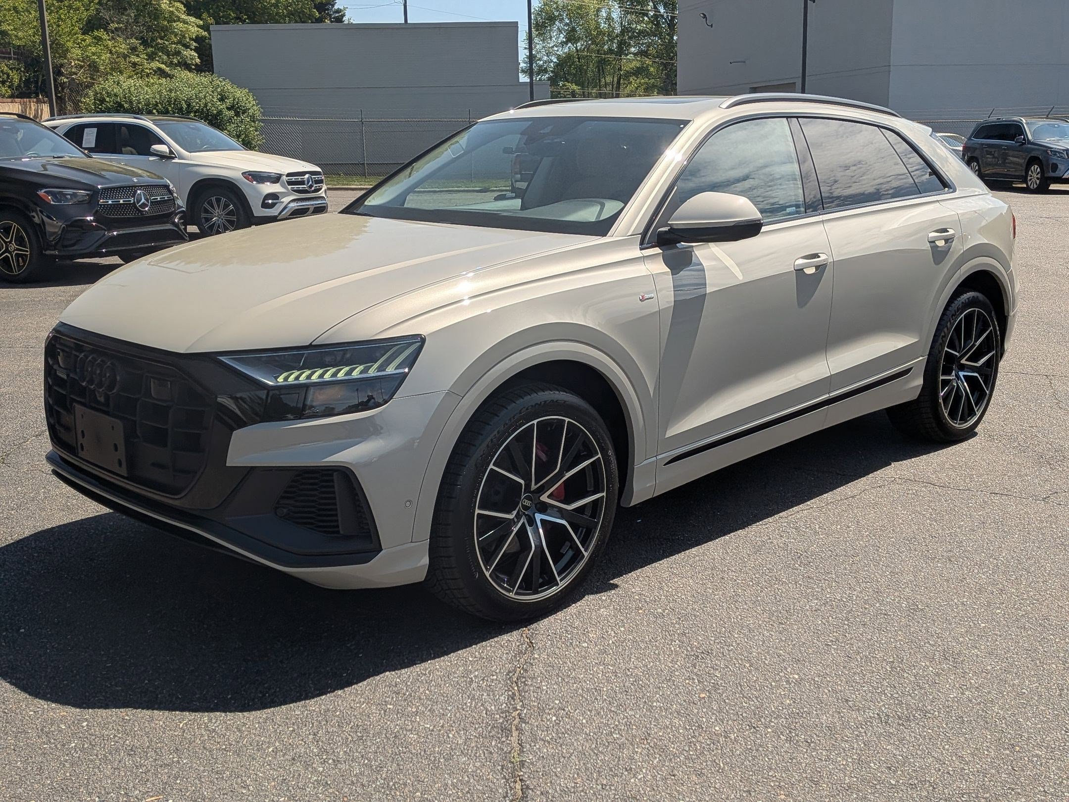 Used 2022 Audi Q8 Premium Plus w/ Premium Plus Package image 7