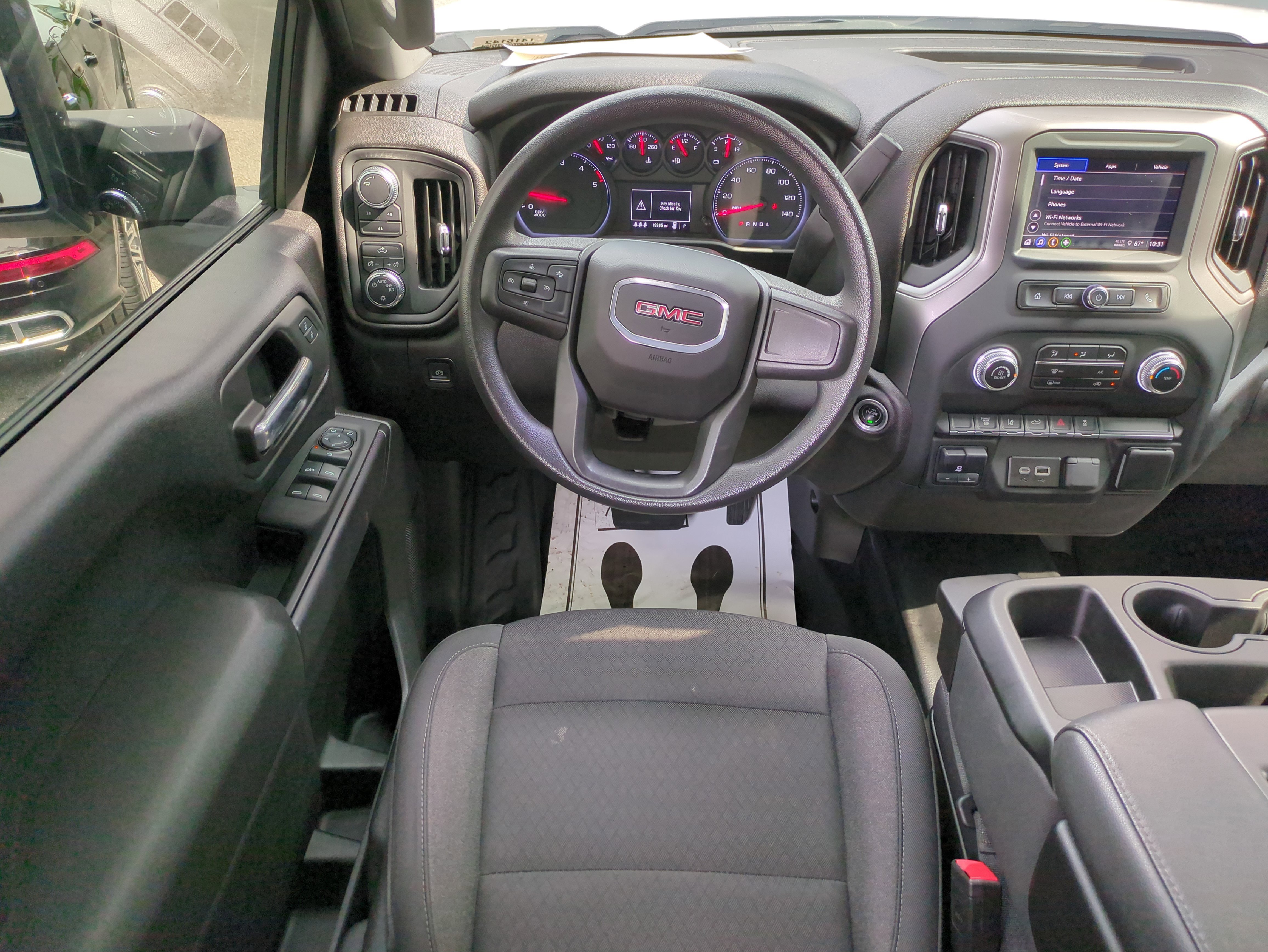 Used 2024 GMC Sierra 2500 Pro w/ Convenience Package image 16