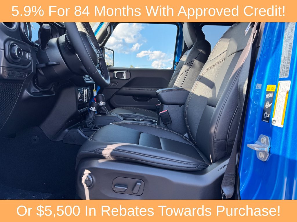 New 2026 Jeep Wrangler Unlimited Sahara AWD/4WD image 15