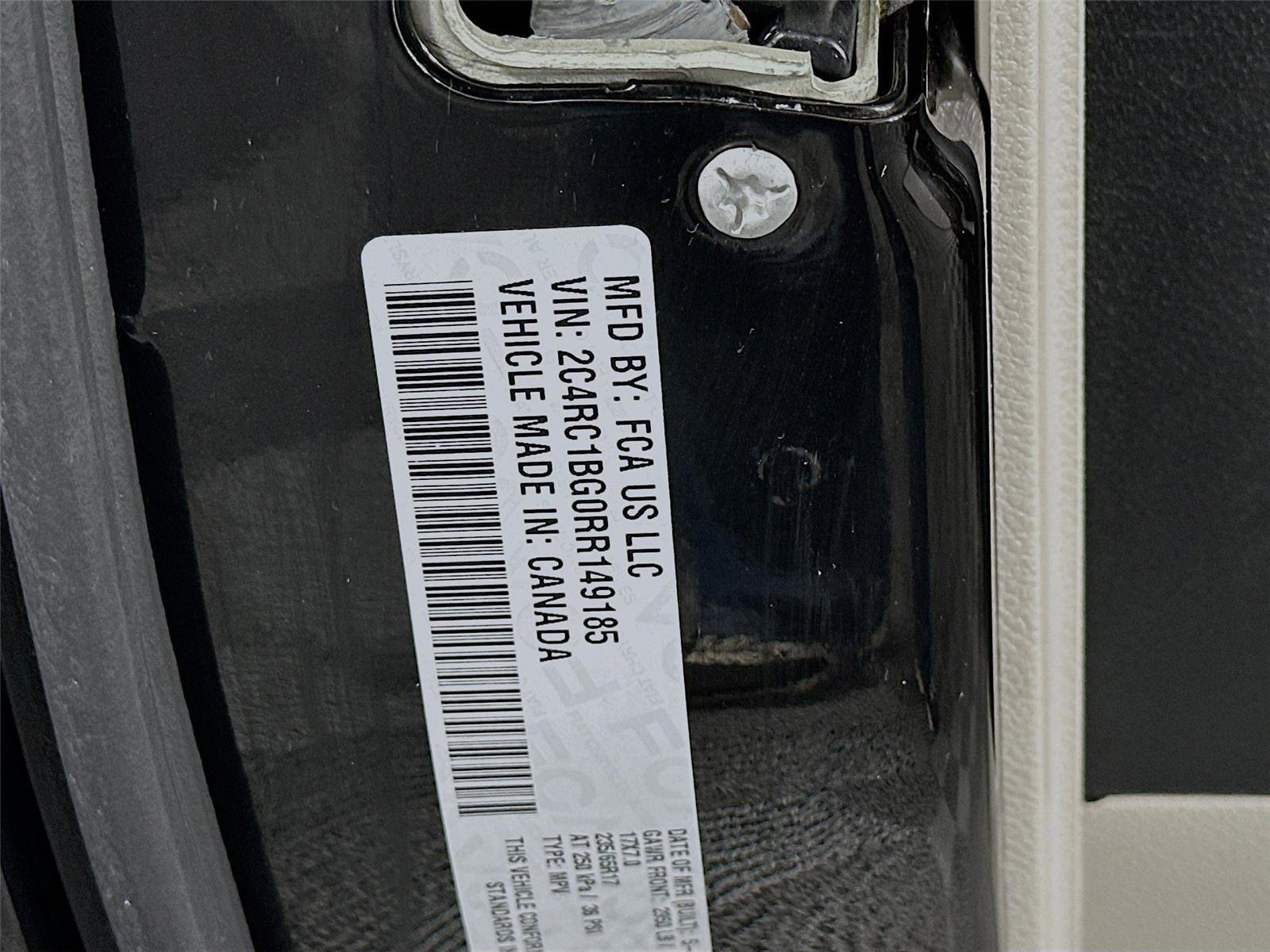 Used 2024 Chrysler Pacifica Touring-L FWD image 22