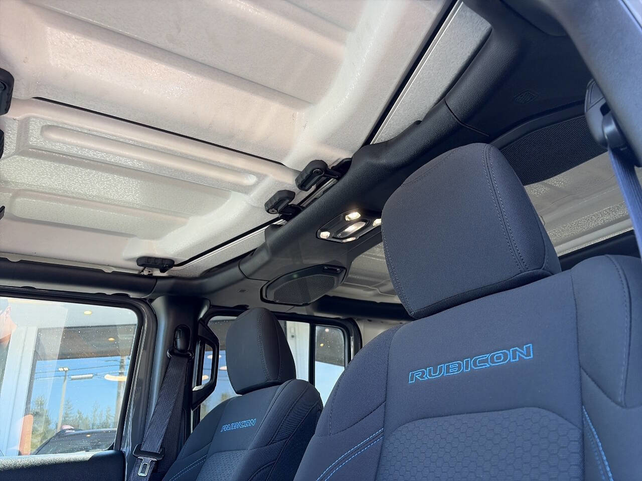 Used 2023 Jeep Wrangler Unlimited Rubicon 4xe AWD/4WD image 33