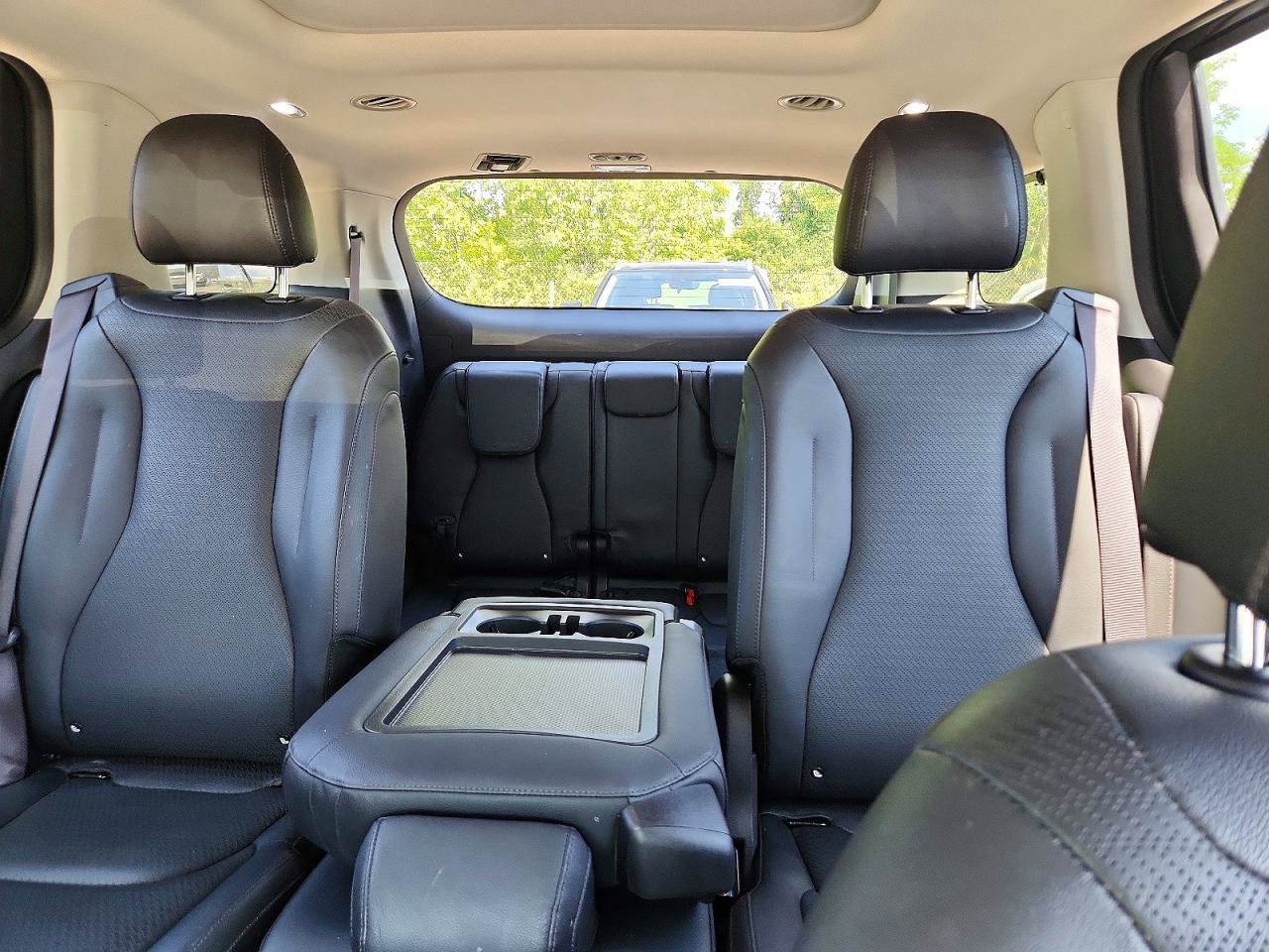 Used 2023 Kia Carnival SX Prestige FWD image 6