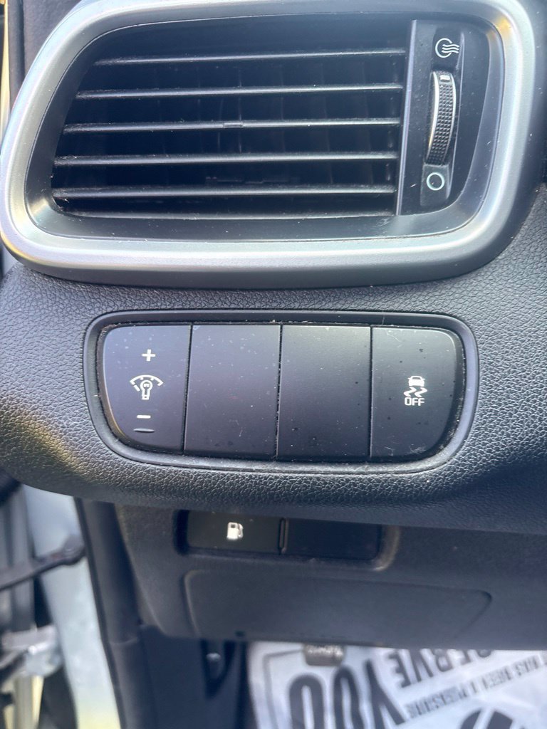 Used 2019 Kia Sorento L FWD image 9