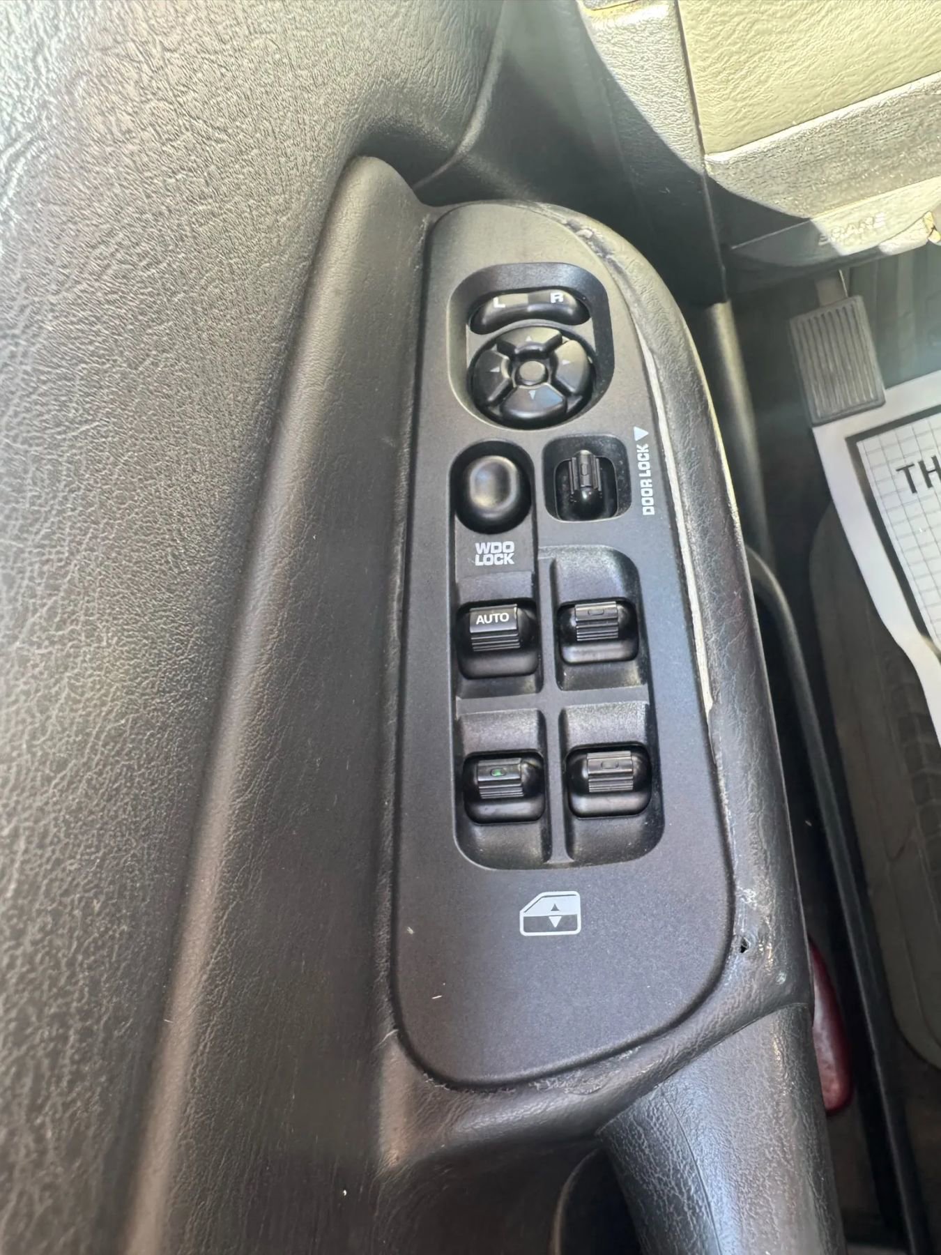 Used 2004 Dodge Ram 3500 Truck SLT w/ Sport Appearance Group image 26