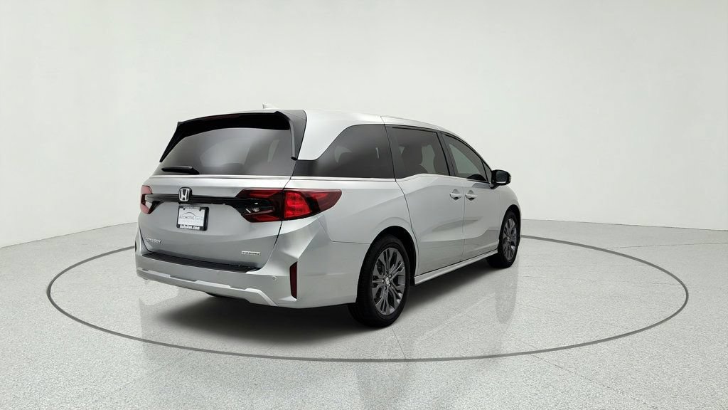 Used 2026 Honda Odyssey Touring image 5