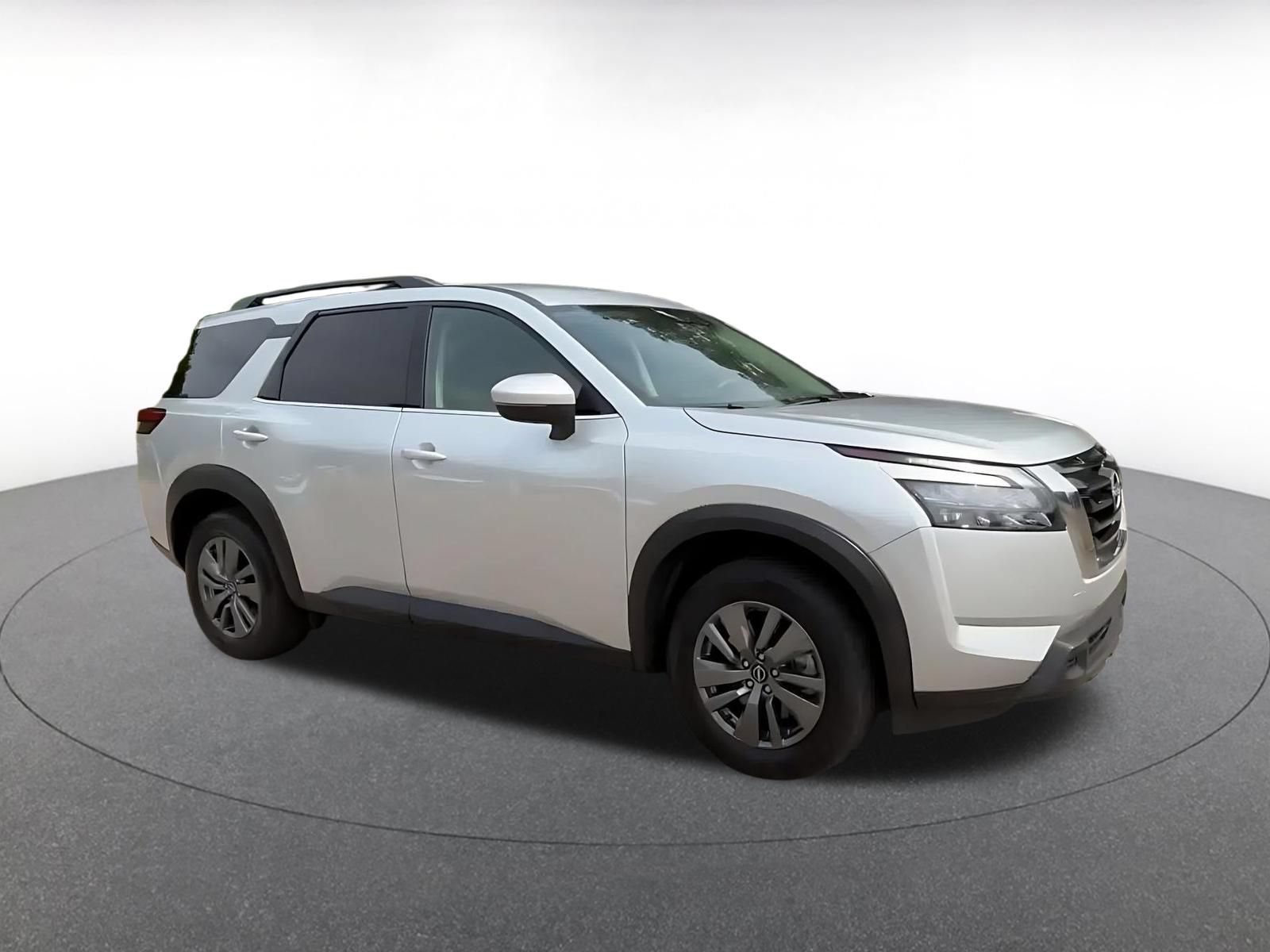 Used 2025 Nissan Pathfinder SV FWD video 2