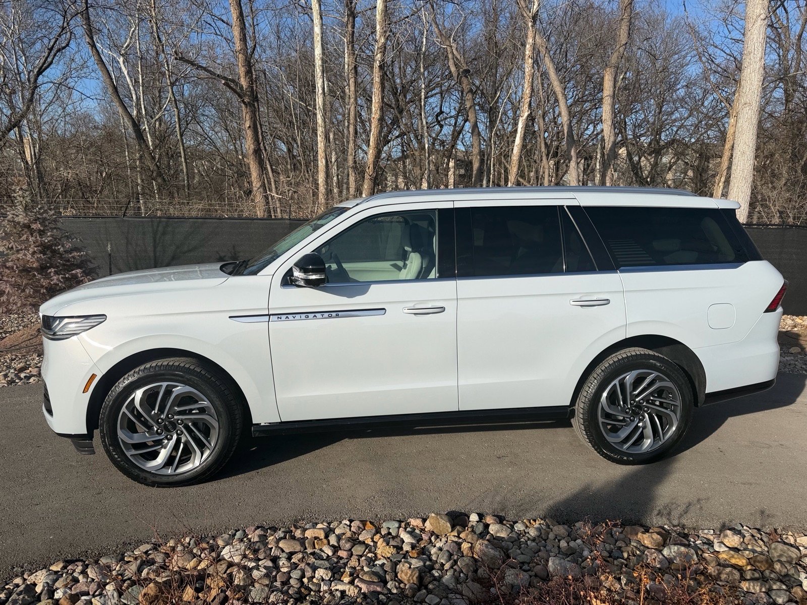 New 2026 Lincoln Navigator Reserve AWD/4WD image 2