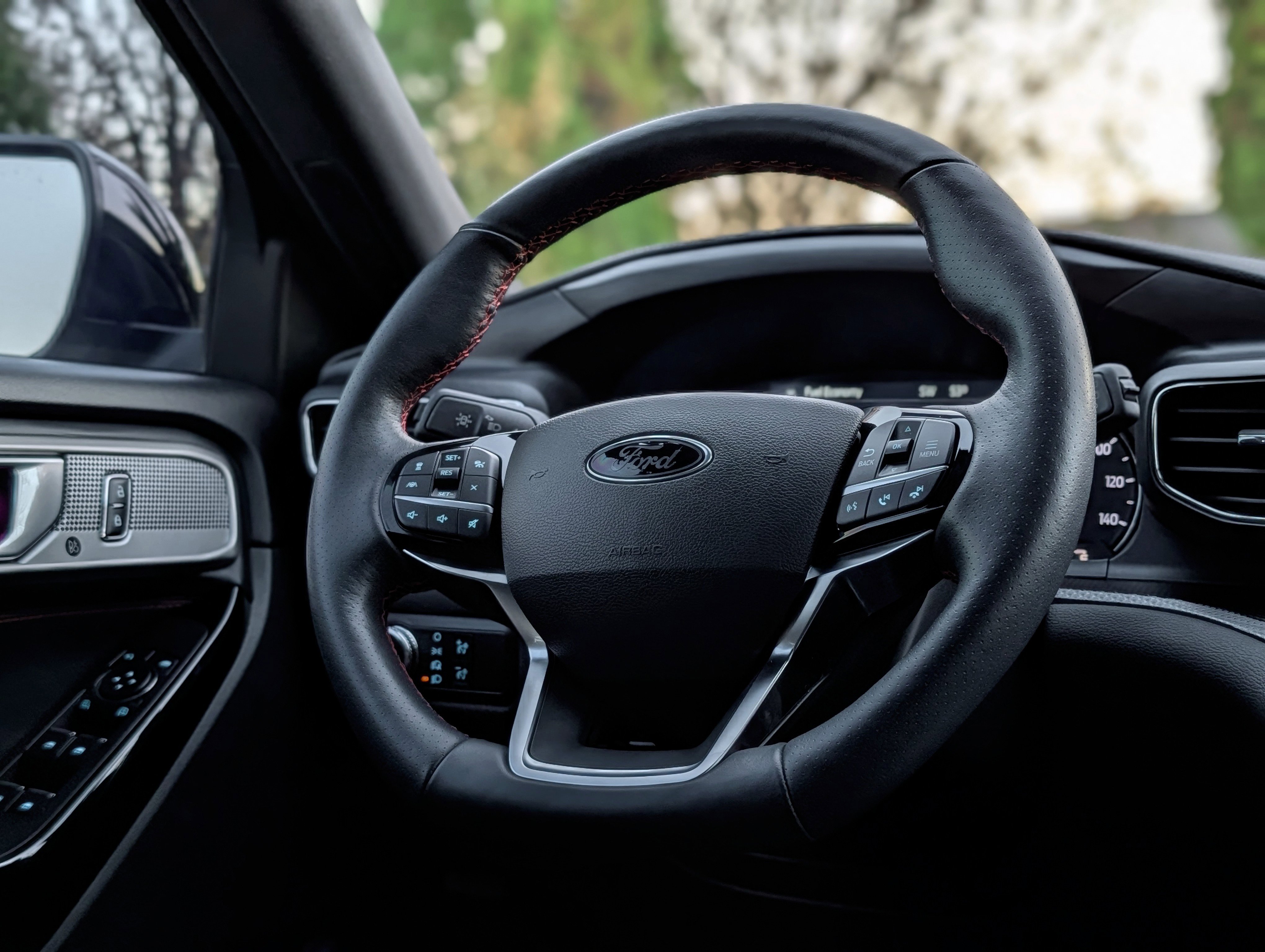 Used 2023 Ford Explorer ST-Line image 14