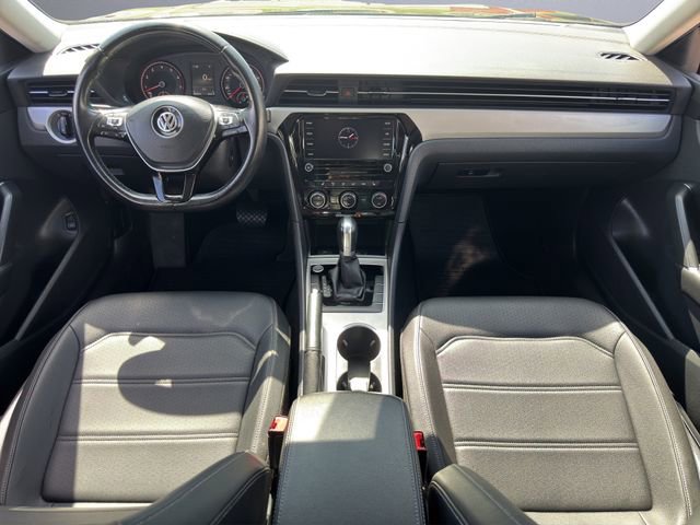 Used 2020 Volkswagen Passat 2.0T SE w/ Sunroof Package image 18