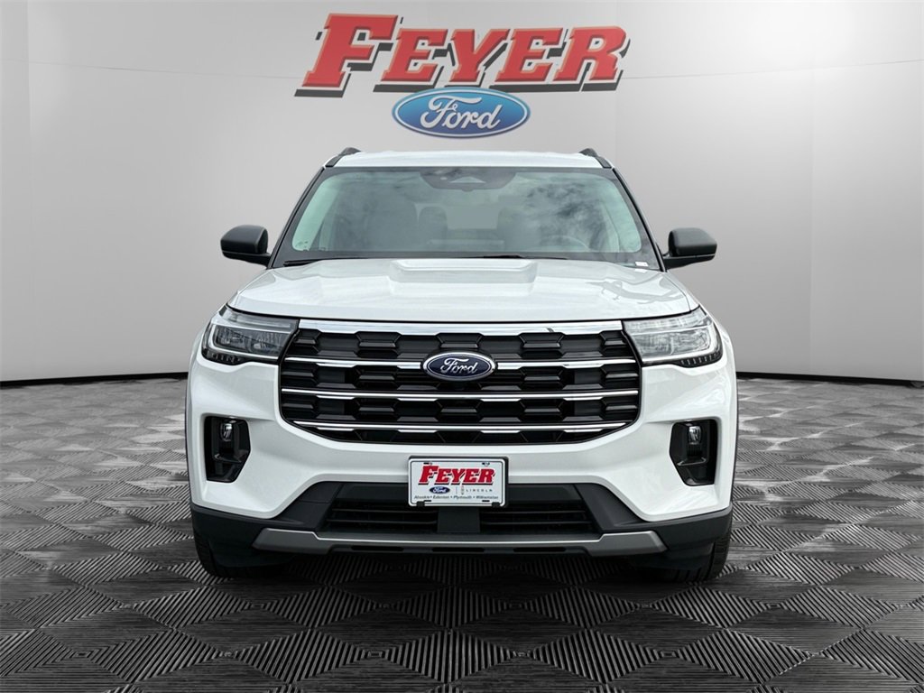 New 2025 Ford Explorer Active w/ Active Comfort Package image 2