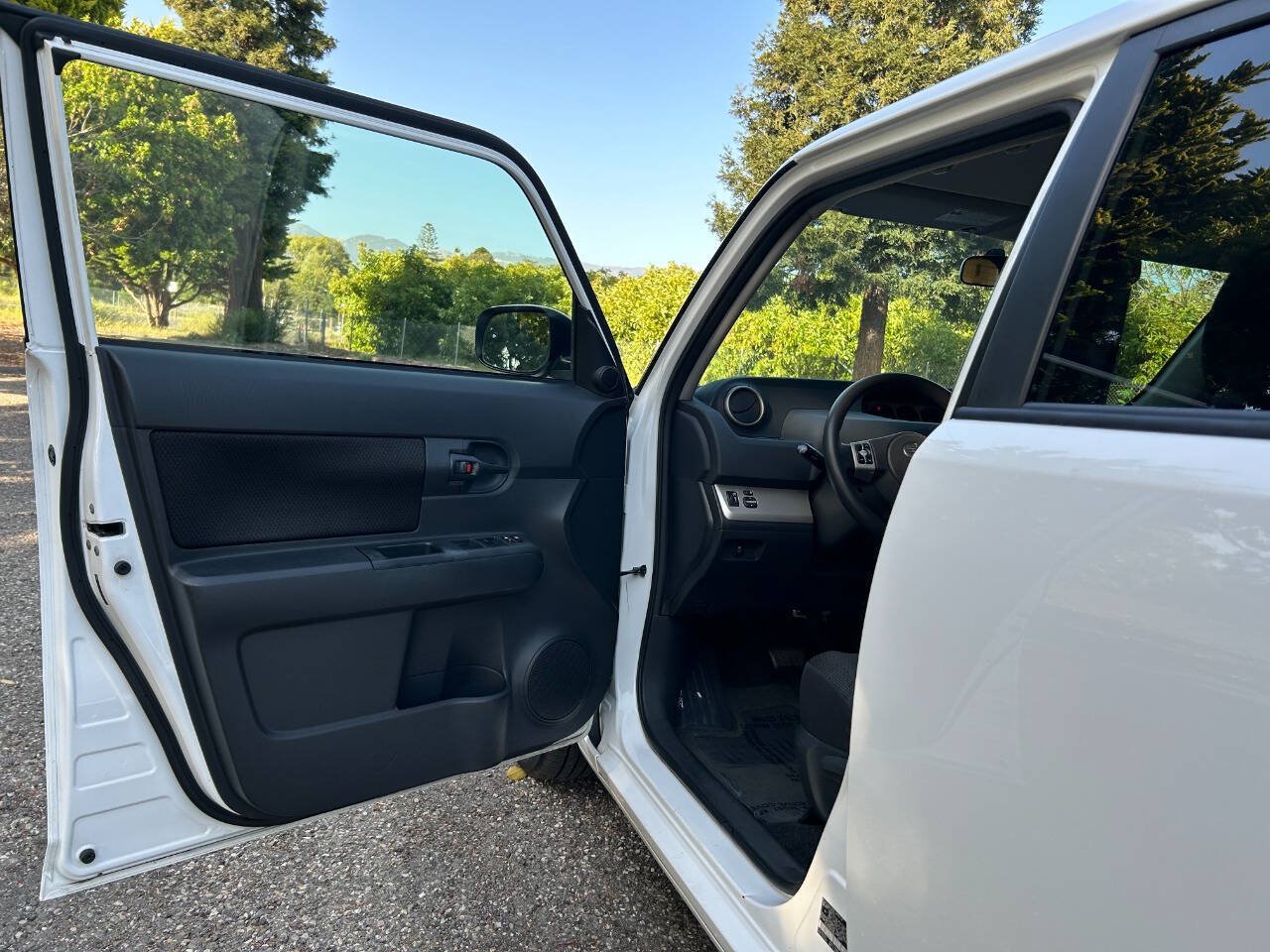 Used 2008 Scion xB FWD image 23